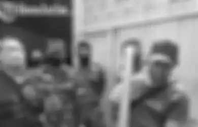 Jaga Rumah Bupati Kediri, Satpol PP Kecolongan, Kembang Api Berukuran Besar Dilempar 2 Orang Tak Dikenal ke Kediaman Haryanti Sutrisno, Polisi Sebut Ada Ancaman