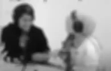 Lakukan Percobaan untuk Masa Depan, Rizky Billar Pasang Cincin di Jari Manis Lesty Kejora, Langsung Salah Tingkah saat Disinggung soal Hal Ini: Aduh!