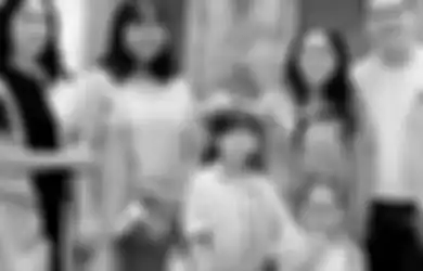 Miliki 5 Orang Anak, Ussy Sulistiawaty Mengaku Tak Pernah Pakai Jasa Babysitter: Dibantuin Sama Andhika