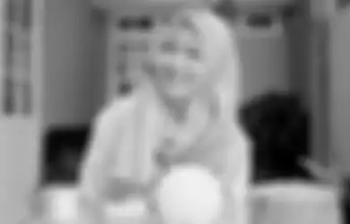 Dicap Hidup Sederhana Karena Tak Lagi Jadi Pendamping Hidup Pasha Ungu, Rumah Okie Agustina Justru Bikin Pangling Warganet, Ada Bath Tub Bahkan Dinding Marmer!