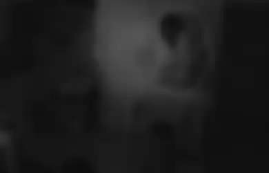 Bingung Makanan di Kulkas Selalu Habis, Pemilik Rumah Langsung Kaget Saat Temukan Sosok Ini di CCTV, Ini Penampakannya!