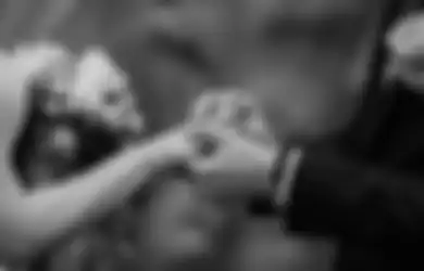 Jodoh Gak Ada yang Tahu, Berawal Perkenalan Lewat Tinder, Wanita ini Akhirnya Bertemu Jodohnya, Seminggu Kemudian Langsung Diajak Nikah, Begini Kisahnya...