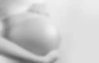 Kisah Haru Wanita yang Lakukan Donor Kehamilan dan Berhasil Lahirkan Anak Pertamanya di Usia 58 Tahun