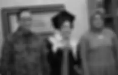 Cantik dan Berprestasi, Inilah Sosok Putri Anies Baswedan yang Baru Saja Diwisuda, Pernah Ikut Pertukaran Pelajar ke Denmark Hingga Wakili UI di Simulasi Sidang PBB