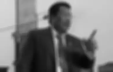 Ngaku Nggak Level Temenan Sama Orang yang Makan di Pinggir Jalan, Pemain TikTok Sombong Kena Sindir Hotman Paris, Sang Pengacara: Come On, Berapa Sih Honor TikTok?