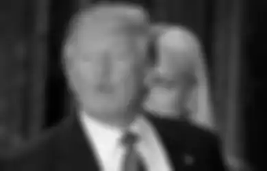 Nggak Sadar Diri Punya Pendukung Setia, Donald Trump Diduga Malah Selewengkan Duit Para Donaturnya untuk Perbesar Bisnis Pribadinya, Sifat Suami Melania Trump Terbongkar Semua