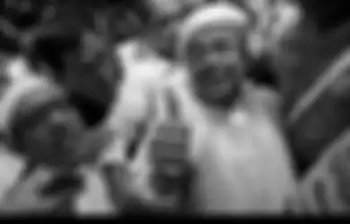 Murka 7 Rekening Keluarga Rizieq Shihab dan Munarman Ikut Diblokir, Kuasa Hukum FPI: Pengawal Dibunuh, Organisai Dibubarkan, Masih Belum Cukup?