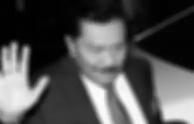 Jari Nyaris Putus, Begini Kisah Menegangkan Duel Sengit Profesor Ilmu Filsafat Intelijen Pertama di Dunia Melawan Ketua KKB Kalimantan, Pisau Komando Jadi Satu-satunya Senjata