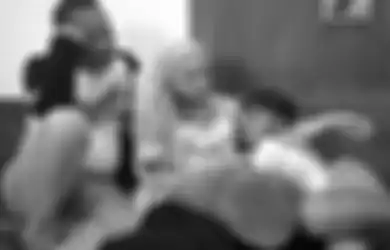 Disebut Bakal Jadi The Next Ashanty, Ternyata Begini Cara Khusus Nathalie Holscher Luluhkan Anak Sambungnya, Sikap Tegas Istri Sule pada Ferdi Karena Tak Mau Sunat Disorot