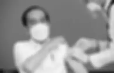 Janji Jokowi ke Awak Media, Para Jurnalis Disebut Bakal Mulai Dapat Vaksin Covid-19 di Akhir Februari 2021