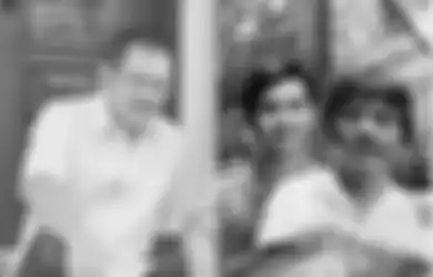 Putranya Dipercaya Jokowi Sampai Diajak Suntik Vaksin Covid-19 Bareng, Ayah Raffi Ahmad Nyatanya Pernah Hidup di Bawah Keringat Keluarga Cendana, Pegang Posisi Mentereng Sekantor dengan Bambang Trihatmodjo