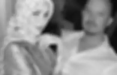 Bekas Suaminya Hidup Bahagia Pasca Nikahi Bintang Iklan Ternama, Ternyata Begini Hubungan Olla Ramlan dengan Alex Tian Setelah 11 Tahun Pisah, Tetap Akur?