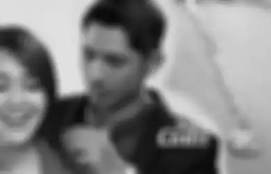 Adegan Romantis 'Mas Al' dan 'Andin' di Sinetron Ikatan Cinta Jadi Lelucon, Ternyata Properti Kalung Emas Inilah yang Buat Menggelitik Netizen: Kok Mirip Gebuk Kasur Ya?