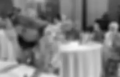 Lagi Khusyuk-khusyuknya Acara Lamaran Atta Aurel, Maia Estianty Malah Ribet Sendiri Duduk Salah Meja Sampai Jadi Biang Kerusuhan, Judika Sebut Ahmad Dhani Kebingungan Gara-gara Kelakuan Mantan Istrinya