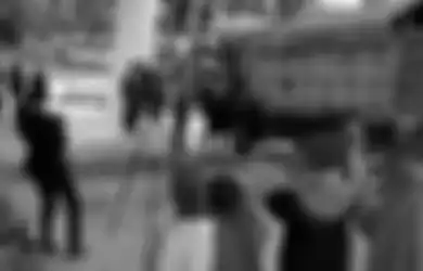 Pesta Kelulusan Kuliahnya Masih Terhalang Covid-19, Mahasiswa Ini Datangi Perayaan Wisuda 'Drive Thru' dengan Kendarai Truk: Buat Hiburan, Bete Gegara Corona