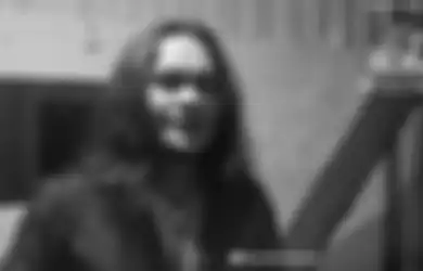 Viral Video Bocah Ngobrol Sendirian Seperti Lagi Diajak Main, Sang Ibu Heboh Minta Warganet Indigo Menerawang, Mbah Mijan: Ia Punya 'Kelebihan'