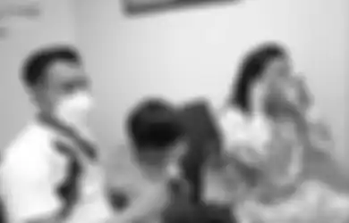 Positif Hamil, Nagita Slavina Langsung Bergegas Cek Kandungan Ditemani Raffi Ahmad, Mama Rafathar Sampai Dibuat Nangis Gemeteran dengan Hasil Tesnya