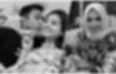 Ngidamnya Nagita Slavina Makin Menjadi-jadi, Istri Raffi Ahmad Minta Hal ini Sampai Bikin Rieta Amalia Kewalahan : Kalau Sayang Sama Cucunya Ikut Berenang dong