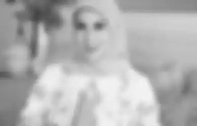 Profil Marini Zumarnis, Dikenal dengan Karakter Ibu Peri yang Kini Berhijab