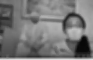 Ditemani Sosok Pria Berpakaian APD Lengkap di Malam Takbiran, Adik Paula Verhoeven Bagikan Kabar Duka: Kami Sedang Dapat Cobaan