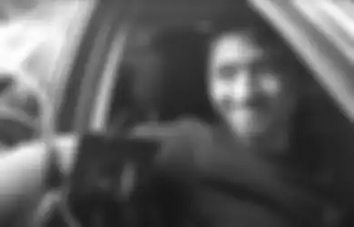Cuma Buka Kaca hingga Enggan Turun dari Mobil, Arya Saloka Ngaku Panik Saat Diserbu Pertanyaan Wartawan Soal Vaksinasi, Ini Alasannya