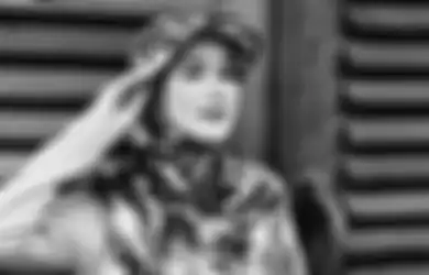 Kini Berstatus Pejabat Negara, Mulan Jameela Ternyata Pernah Buat Para Tetangganya Kaget Saat Santai Nyapu Rumah Megahnya dan Cuci Mobil Sendiri Tanpa Bantuan Sopir, Begini Katanya