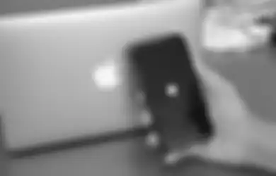 Viral Tren Jasa Sewa iPhone untuk Gaya-gayaan, Sosiolog Ungkap Dampak Buruknya untuk Masyarakat: Semua Jadi Pengen Cari Pengakuan