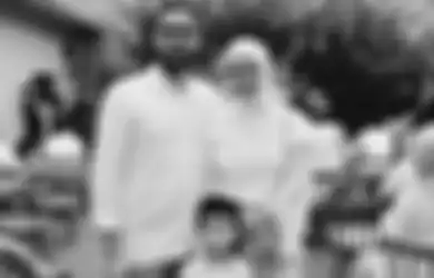 Dituding Turun Pamor, Artis Cantik Ini Jatuh ke Pelukan Pengusaha 3 Tahun Lebih Muda Setelah Gagal Jadi Bagian Keluarga Cendana, Kini Sibuk Urus Anak