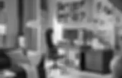 Mudah Lelah saat WFH? Pakai Furnitur Ergonomis untuk Bekerja di Rumah, Cek Standar Ukurannya!