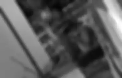 Hatinya Hancur Lihat Lionel Messi Tinggalkan Barcelona, Remaja Ini Tangisi Sesenggukan Idolanya Sambil Dielus-elus Sang Ibu