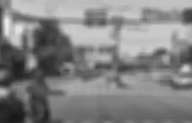 Ada Pasien Bayi Kritis yang Harus Diantarkan, Ambulans Justru Digerbrak Oknum Diduga TNI Karena Hal Ini, Sopir Beri Kesaksian