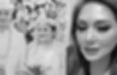 Namanya Juga Ibu, Nia Daniaty Disebut Jual Aset Berupa Perhiasan Emas dan Berlian untuk Bantu Anaknya Lepas dari Jerat Hukum, Begini Kata Olivia Nathania
