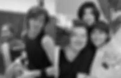 Paras Tampannya Berhasil Bikin Klepek-klepek Wanita se-Indonesia hingga Disebut Mirip Cha Eun Woo, Tengok Potret Menawan Anak Bujang Maudy Koesnaedi yang Kini Geluti Dunia Model