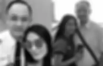 Gaji Suaminya Digadang-gadang Lebih Besar dari Presiden, Iis Dahlia Kelabakan Rumahnya Dipergoki Ayu Ting Ting dalam Keadaan Begini