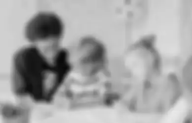 Satu Keluarga Kecipratan Rezeki, 3 Weton Anak Ini Diterawang Jadi Pembawa Hoki untuk Orang Tuanya