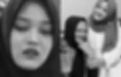 Selalu Kirimi Al Fatihah untuk Lina Jubaedah Sebelum Tidur, Putri Delina Akui Kaget Saat Didatangi Sang Ibu dalam Mimpi: Mama Bukannya Udah Meninggal?