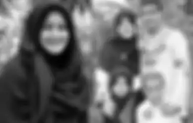 Berjuang Seorang Diri Jadi Single Parent, Umi Pipik Ceritakan Jatuh Bangun Hidupi ke-4 Anaknya Hingga Derita Penyakit Mematikan yang Awalnya Disembunyikan dari Sang Buah Hati