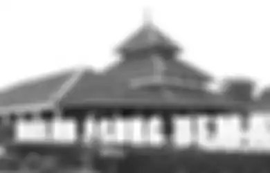 Punya Pintu Penangkal Pentir Sampai Jadi Kerajaan Islam Terbesar di Jawa, Masjid Agung Demak Kaya Akan Nilai Sejarah