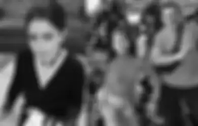 Tahun Depan Mulai Punya KTP, Intip Momen Pesta Perayaaan Ulang Tahun Anak Gadis Mayangsari di Pinggir Pantai, Penampilan Khirani Trihatmodjo Jadi Sorotan