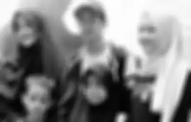 Tak Pernah Terekspos, Putra Bungsu Uje Kini Sudah Beranjak Remaja, Attaya Digadang-gadang BakalJadi Penerus Sang Dai Kondang, Intip Sosoknya yang Pandai Mengaji dan Bershalawat