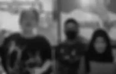 Tercatat sebagai Anggota Persit, Ini Sosok Istri Prajurit TNI yang Sindir Jokowi Soal Wacana 3 Periode Pakai Lagu Potong Bebek Angsa, Terungkap Motif di Balik Aksi Nekatnya