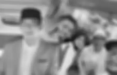 Berani Ajak Selfie Ridwan Kamil yang Tengah Berduka, Selebgram Fitri Bazri Langsung Digeruduk Warganet dan Dituding Tak Bermoral: Punya Empati Gak Sih?