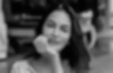 Ingin Awet Muda Seperti Sophia Latjuba? Ini Dia 5 Rahasia Cantik Ibunda Eva Celia yang Ternyata Sangat Mudah Dilakukan Asal Konsisten