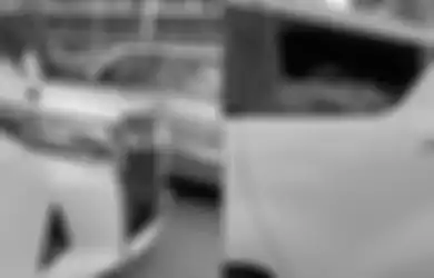 Mobilnya Berhenti di Lampu Merah, Sikap Menhan Prabowo Subianto di Jalan Bikin Netizen Terkesan, Warganet: Mashaallah