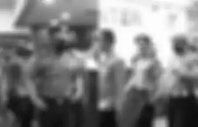 Tangis Korban Skenario Ferdy Sambo di Sidang Etik, Kompolnas Duga Karena Menyesal, Jenderal Bintang 3 Cecar Para Saksi: Kamu Bicara Jangan Berbelit
