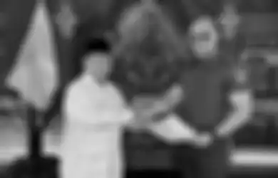 Diberi Pangkat Letkol Tituler TNI oleh Menhan, Deddy Corbuzier Kini Terikat Aturan Militer dan Kehilangan Hak Pilih, Ayah Azka: Luar Biasa