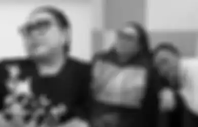 Nunung Tak Pernah Mengeluh Soal Penyakitnya, Sule Tahan Tangis Ungkap Dukungan untuk Sang Sahabat: Ada Apa-apa Bilang