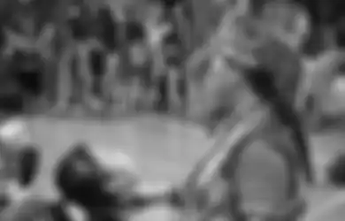 Ida Dayak Ahli Pengobatan Alternatif yang Sedang Viral, Pasien Dioles Pakai Minyak Ini Langsung Sembuh, Ratusan Warga Menunggu Ditangani