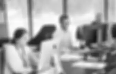 3 Tanggal Lahir yang Paling Suka Kerja Kantoran, Betah Depan Komputer