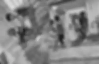 Tiba-tiba Ambruk! Penjual Susu Keliling Kena Stroke Mendadak Saat Ramai Pembeli, Netizen: Bapaknya Bingung Besok...